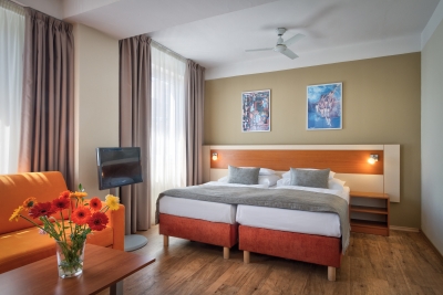 Hotel Aida Praga - Habitación con cuatro camas